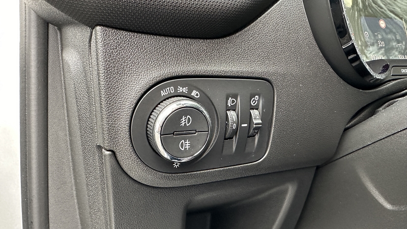 Opel Crossland X - 1.2I TURBO - 110 S&S INNOVATION