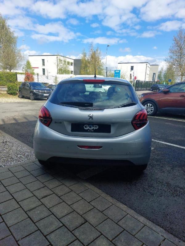 Peugeot 208 - BUSINESS 1.2 PureTech 82ch BVM5 Active